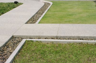Lawn Curbing Installation detail